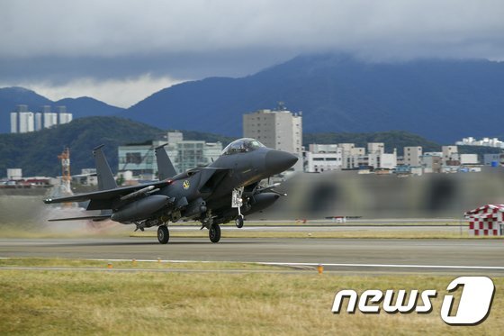 공군 F-15K 전투기. (합동참모본부 제공) 2022.10.4/뉴스1 