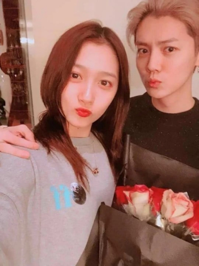 195억 프러포즈' 前엑소 루한 결혼설에 직접 입 연 상대 부친 195억 프러포즈' 前엑소 루한 결혼설에 직접 입 연 상대 부친