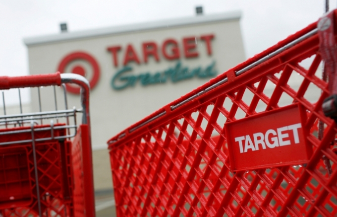 A Target retail store is shown in Daly City, California February 23, 2010. Target Corp. posted a quarterly profit slightly above Wall Street expectations, helped by better-than-expected holiday sales, improved margins and a lower tax rate. REUTERS/Robert Galbraith (UNITED STATES - Tags: BUSINESS) /사진=로이터=뉴스1