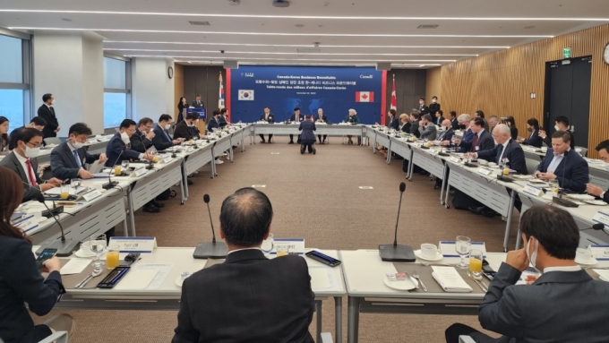 업스테이지, 한-캐나다 비즈니스 행사에 참석…캐나다 진출 논의