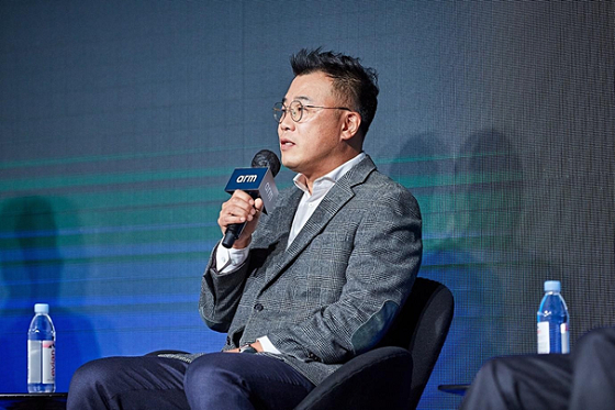 이종민 에이직랜드 대표가 'Arm 테크 심포지아 2022' AADP 간 패널 토의에서 발언 중이다/사진제공=에이직랜드
