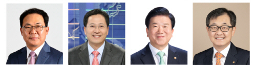 (왼쪽부터)노석철 국민일보 편집국장, 정운갑 MBN 논설실장, 박병석 전 국회의장, 유영인 ㈜한화 지원부문 사장/제공=성균관대