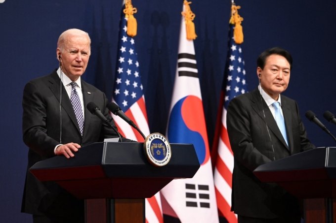 조 바이든 미국 대통령(왼쪽)과 윤석열 대통령/AFPBBNews=뉴스1