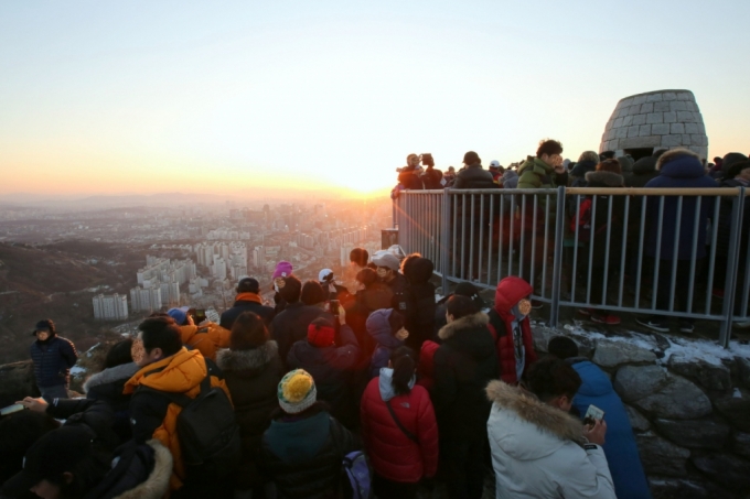 서대문구 안산 봉수대 새해맞이 풍경 /사진=서대문구 