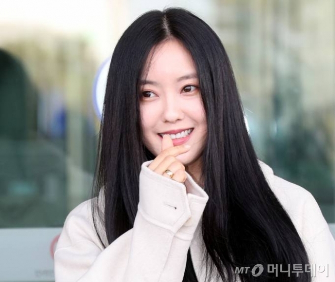 황의조 결별' 효민 "올바른 척, 구려" 뼈있는 새해다짐 왜? - 머니투데이