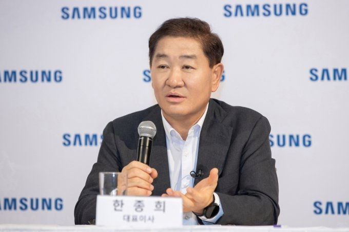 한종회 삼성전자 대표이사 부회장은 지난 6일(현지시간) 미국 라스베이거스 CES 2023현장에서 기자간담회를 갖고 "'진화한 스마트싱스로 초연결 시대 대중화'에 앞장서겠다"고 밝혔다/사진제공=삼성전자