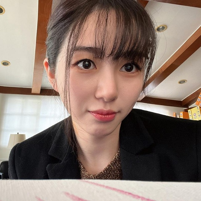 권민아 5000만원 명품백 중고거래 사기 피해 해명… 권민아 5000만원 명품백 중고거래 사기 피해 해명…