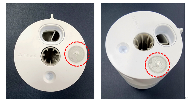 롯데헬스케어 디스펜서 &#039;필키&#039; 카트리지 윗면에 부착한 RFID 스티커/사진제공=롯데헬스케어