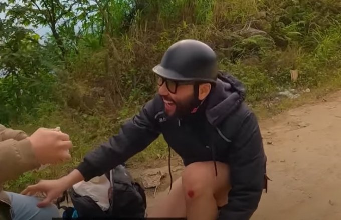 노홍철이 베트남 여행 중 오토바이 사고를 당한 와중에도 '노긍정'의 모습을 보이고 있다./사진=빠니보틀 유튜브 캡처