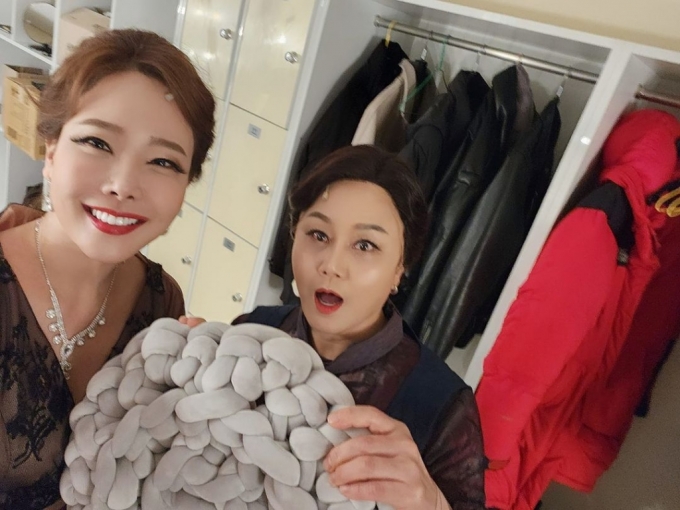 배우 소유진, 코미디언 이경실./사진=이경실 인스타그램