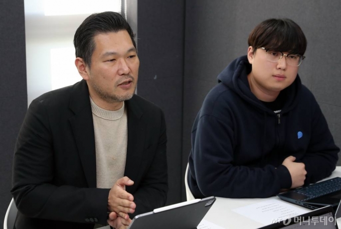 참깨연구소 김도현 대표(왼쪽)와 최민규 최고기술책임자(CTO) /사진=이기범 기자 leekb@
