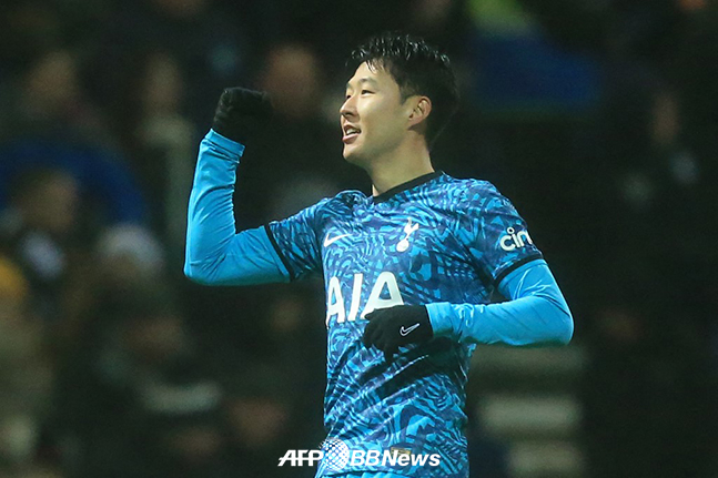 Ʈ  29 ϰ FA 4忡    ⻵ϰ ִ. /AFPBBNews=1