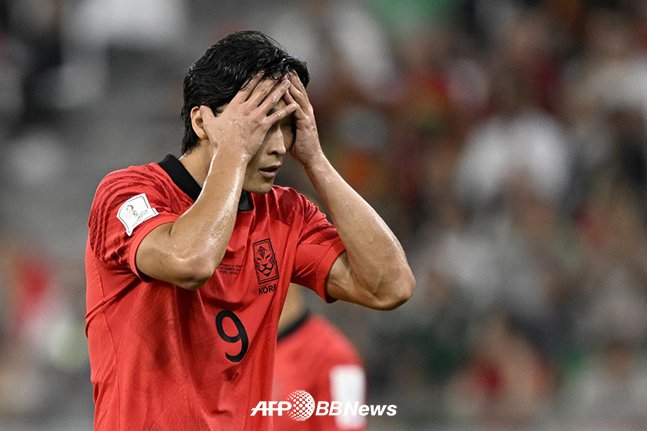 조규성이 지난해 11월 포르투갈과의 카타르 월드컵 조별리그 H조 3차전에서 득점에 실패한 뒤 아쉬워하고 있다. /AFPBBNews=뉴스1