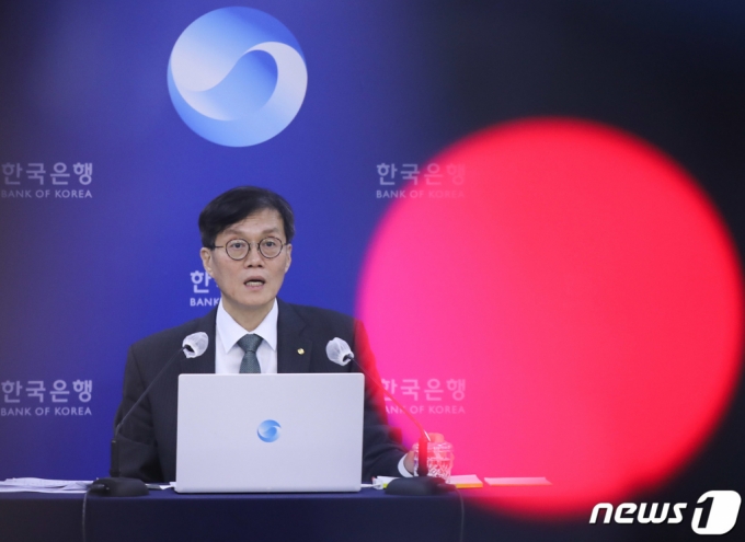 이창용 한국은행 총재가 지난달 13일 오전 서울 중구 한국은행에서 금융통화위원회 새해 첫 통화정책방향회의를 마친 뒤 기자간담회를 하고 있다/사진=공동취재단