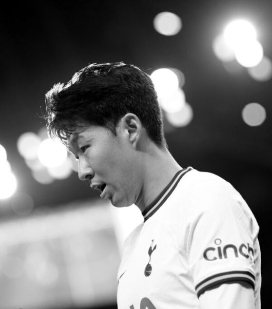 “Is Son Heung-min dead?” Fans are angry → Anger…  Tottenham upload another ‘black and white photo’