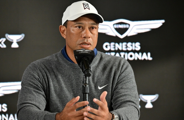 타이거 우즈가 15일 PGA 제네시스 인비테이셔널 공식 기자회견에서 취재진의 질문에 답하고 있다. /사진=AFPBBNews=뉴스1