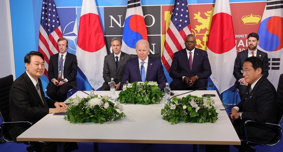 (帮=1)   = ѹ 3  29 ( ð)  帮 丶(IFEMA) ȸ忡 ȸ ϰ ִ. ʺ  ,  ̵ ̱ , ô Ĺ̿ Ϻ Ѹ. (ɽǻڴ) 2022.6.29/1  