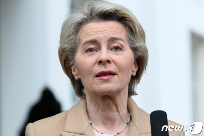 ( AFP=1) 쵿  = 츣ٶ ̿ EU  10(ð)  ǰ  ̵ ̱ ɰ ȸ ģ    IRA      ٽ    ϱ   ϱ ߴ١  ִ.    AFP=1  Copyright (C) 1. All rights reserved.     .