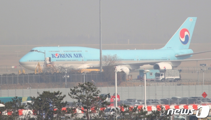 여객기 실탄' 용의자 찾았다…70대 미국인 필리핀 출국 - 머니투데이 여객기 실탄' 용의자 찾았다…70대 미국인 필리핀 출국 - 머니투데이