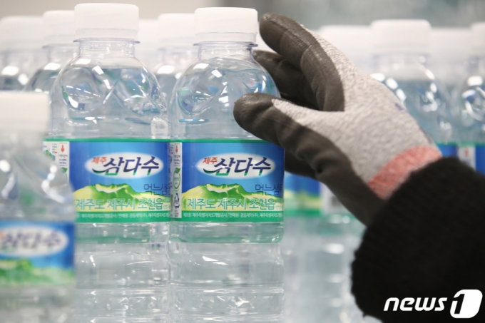 ֻټ 5  ǰ   λѴ. 26 ֵ߰翡    1Ϻ 500mL¥ ټ 480, 2L ǰ 1080 Ǹŵȴ.  ̳   Ʈ  ټ . 2023.1.26/1  Copyright (C) 1. All rights reserved.     .