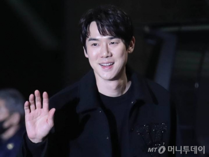 배우 유연석이 티빙 오리지널 예능 '브로마블' 촬영을 위해 지난달 22일 두바이로 출국하고 있다./사진=임성균 기자 tjdrbs23@