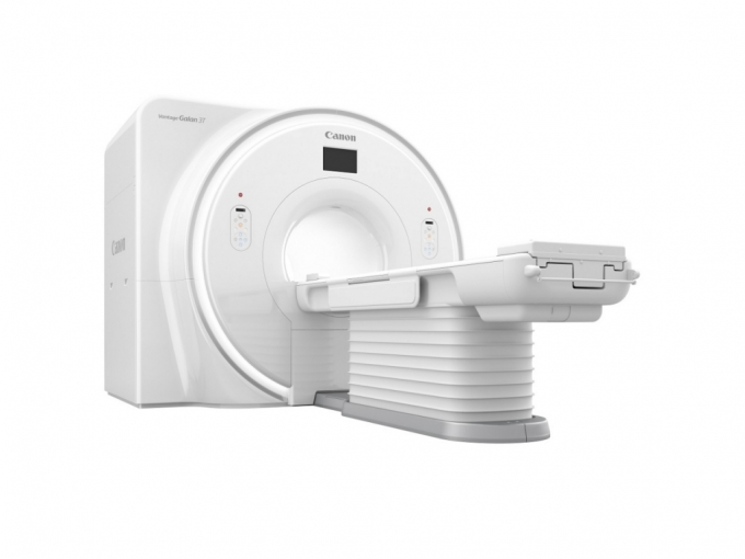 인공지능 기술을 탑재해 검사 시간을 기존보다 2~3배 줄인 최신 MRI(Vantage Galan 3T). 제품 사양에 따라 환자는 누운 채로 유튜브 영상을 볼 수 있다./사진=캐논메디칼시스템즈코리아