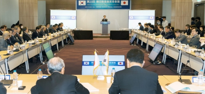 정상회담 이후 한일 경제계 분위기 반전…한일 경제협력 강화