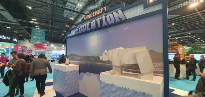 마이크로소프트(MS)는 영국에서 열린 에듀테크 박람회 'Bett Show'에 게임 마인크래프트를 활용한 교육서비스 등을 선보였다 /사진=정현수 기자