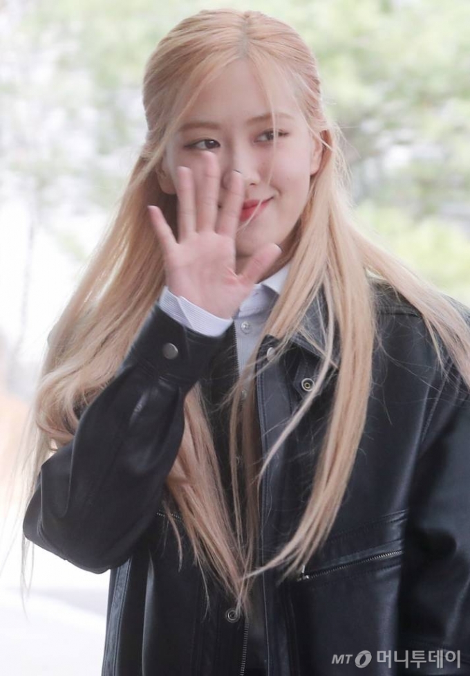 블랙핑크 로제 '중국발 마약 루머'에…YG "허위사실 강경 대응" - 머니투데이
