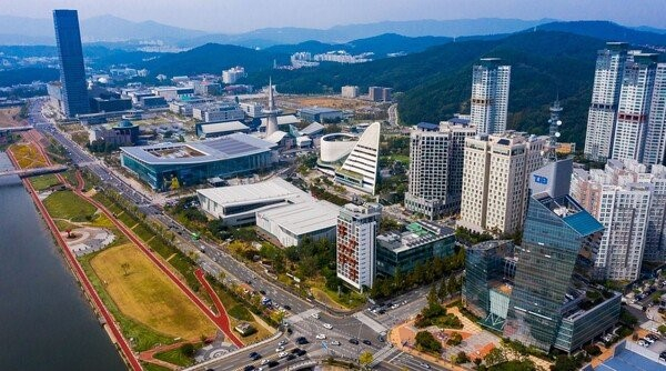 대덕연구개발특구가 딥테크(오랜 과학적 지식이나 전문기술) 기업 클러스터로 진화하고 있다. 사진은 대덕연구개발특구 전경. / 사진=연구개발특구진흥재단