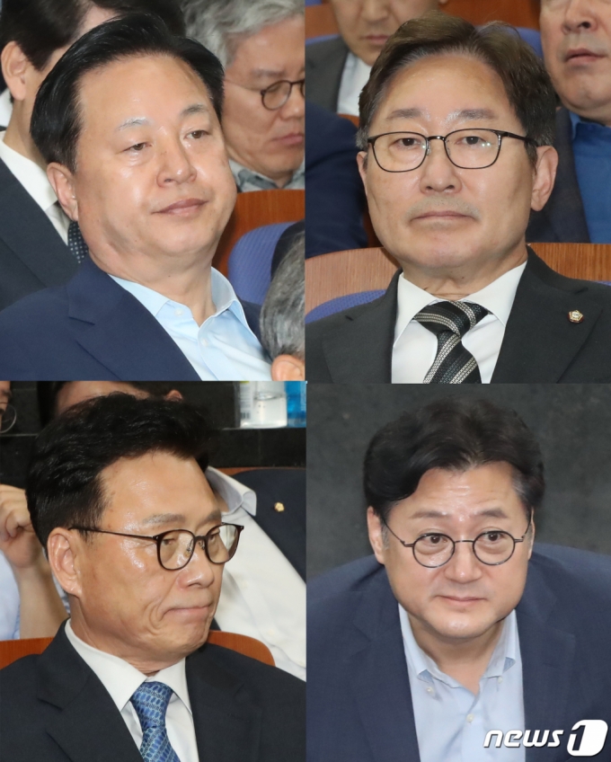 (서울=뉴스1) 황기선 기자 = 김두관(왼쪽 시계방향으로), 박범계, 홍익표, 박광온 더불어민주당 차기 원내대표 후보가 20일 오후 서울 여의도 국회에서 열린 의원총회에 자리하고 있다. 2023.4.20/뉴스1  Copyright (C) 뉴스1. All rights reserved. 무단 전재 및 재배포 금지.