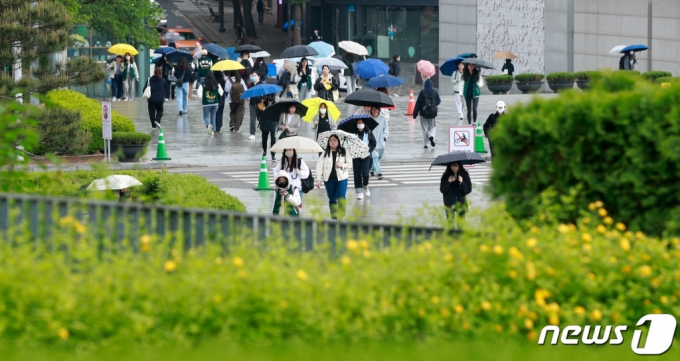 현 '고2'부터 서울·고대 정시 전형에 학폭조치 반영..총 21개로 확대 - 머니투데이