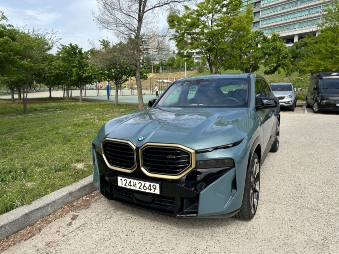 BMW XM/»çÁø=À̰ÁØ ±âÀÚ