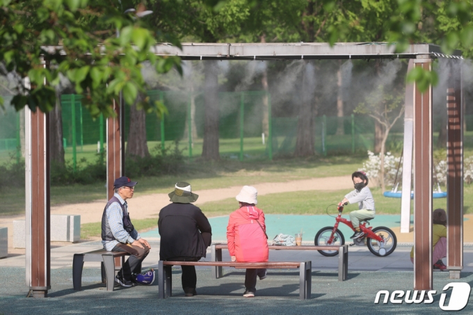 내일 날씨] 서울 낮 최고 25도…밤부터 제주에서 비 - 머니투데이