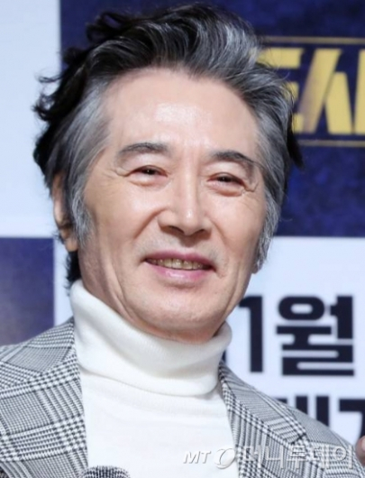배우 백윤식. /사진=홍봉진기자 honggga@