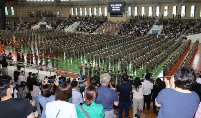 입대해야 한다고 오늘 알았다 입대해야 한다고 오늘 알았다