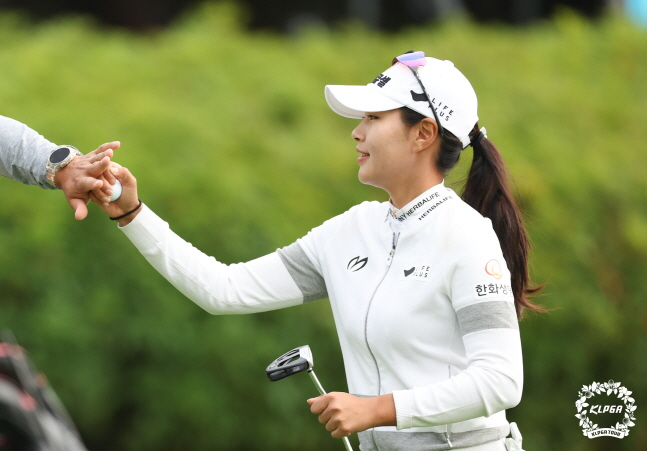 성유진 KLPGA 매치퀸 등극, 데뷔 동기 박현경 잡고 '퀀텀점프' - 머니투데이 성유진 Klpga 매치퀸 등극, 데뷔 동기 박현경 잡고 '퀀텀점프' - 머니투데이