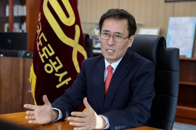 함진규 도로공사 사장 "올해 통행료 동결…내년엔 인상 가시화"