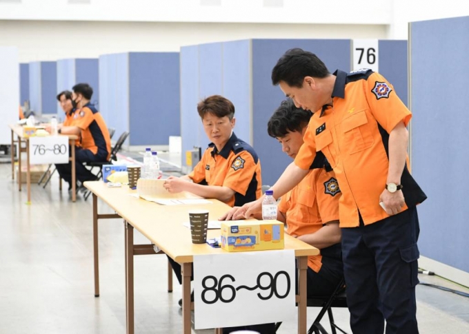 노량진 강사가 소방관 면접관?…소방청 노량진 강사가 소방관 면접관?…소방청