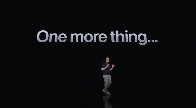 팀 쿡 애플 CEO가 '비전 프로'를 발표하는 모습. /사진=애플 유투브 캡처