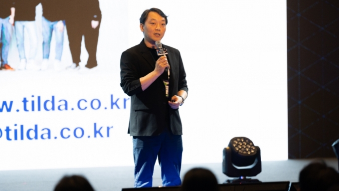 109회 디데이에서 우승한 정지량 틸다 대표가 발표하고 있다./사진제공=디캠프