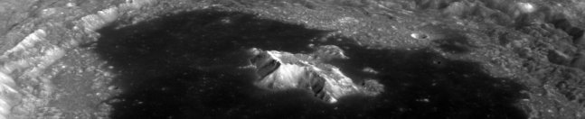 다누리가 지난 3월 22일 한국항공우주연구원이 개발한 고해상도카메라(LUTI)로 치올콥스키 크레이터(Crater·충돌구)를 촬영한 사진. / 사진=과학기술정보통신부