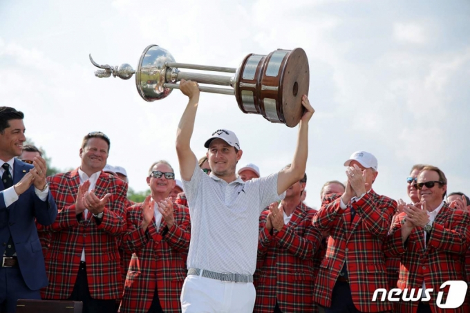 (Ʈ AFP=1) 쵿  = ƸƼ иƳ ׸䰡 28 (ð) ػ罺 Ʈ ݷδϾ ƮŬ  PGA   ͺ ç 7 7 2°  ƮǸ  ⻵ϰ ִ. 2023. 5.29    AFP=1  Copyright (C) 1. All rights reserved.     .