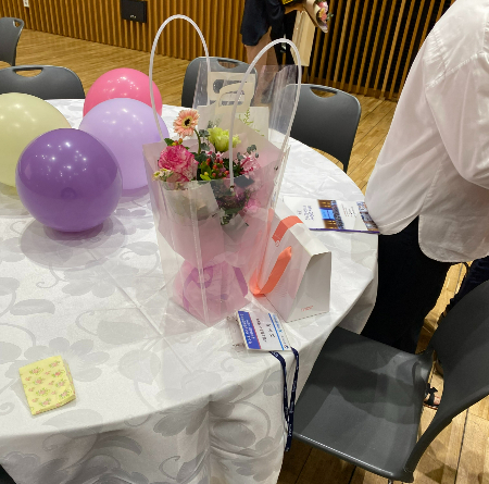 화장실을 청소하는 고생을 알아주고, 칭찬해주는 상이 예전엔 전혀 없었다. 24년 전부터 화장실문화시민연대에서 시상식을 시작했다. 화장실 관리인들에게 꽃다발을 주고, 테이블에 풍선 장식까지 고심해서 놓았다. 수상자 178명 중 160명이 참석했다고. 전국 각지에서 어려운 발걸음을 한 거였다./사진=남형도 기자