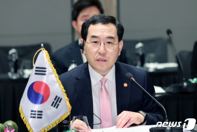 이창양 산업통상자원부 장관이 15일 오전 서울 종로구 포시즌스호텔에서 열린 제6차 한-카타르 고위급 전략협의회에서 인사말을 하고 있다. (산업통상자원부 제공) /사진=뉴스1