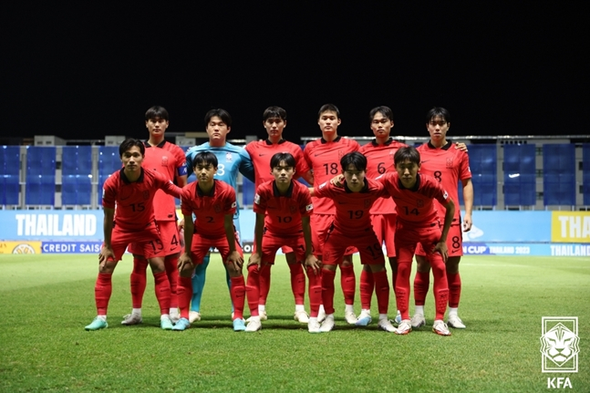 변성환호, '힘 축구' 이란에 0-2 패... 조 2위로 8강 진출→개최국 태국과 맞대결'