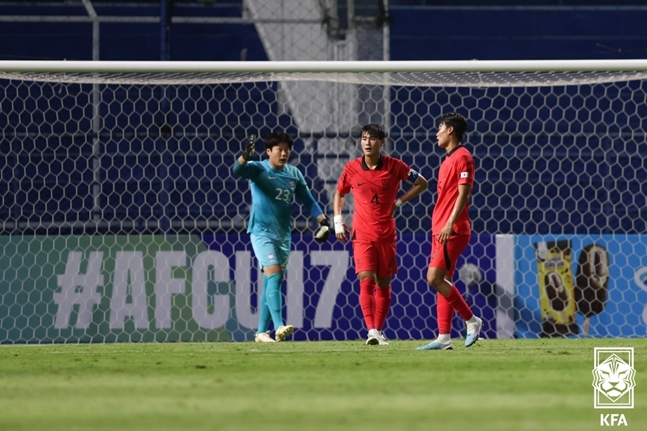 변성환호, '힘 축구' 이란에 0-2 패... 조 2위로 8강 진출→개최국 태국과 맞대결'