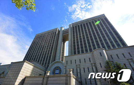 '양부남 변호사법 위반 의혹' 연루 법무법인 사무장 구속 기로