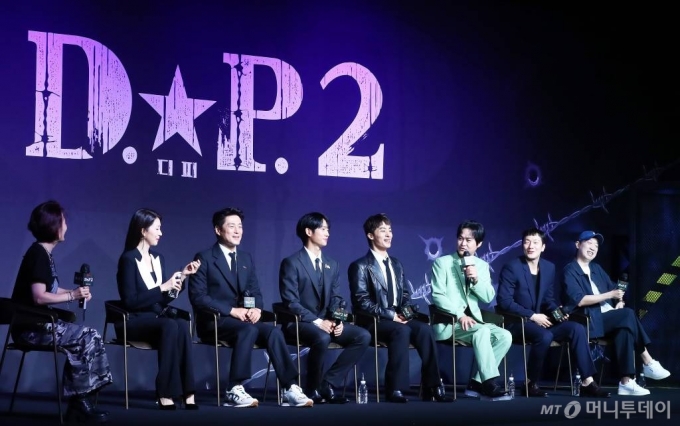 18일 오전 서울 강남구 삼성동 그랜드인터컨티넨탈 서울파르나스에서 넷플릭스 오리지널 'D.P' 시즌2 제작발표회가 진행되고 있다. 'D.P' 시즌2는 군무 이탈 체포조(D.P.) 준호(정해인 분)와 호열(구교환 분)이 여전히 변한 게 없는 현실과 부조리에 끊임없이 부딪치며 벌어지는 이야기를 담았다. 오는 28일 공개. 2023.07.18 /사진=김창현 기자 chmt@