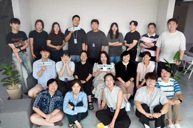 에듀테크 북아이피스의 임직원들/사진제공=북아이피스